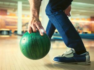 how to become professional straight bowler
